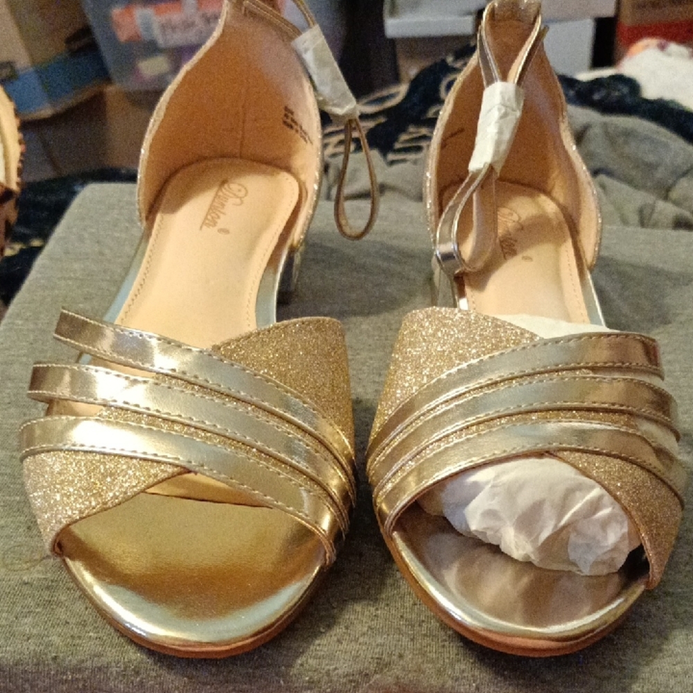 New Gold / Silver Dress Shoes By Dunion Size 8.5